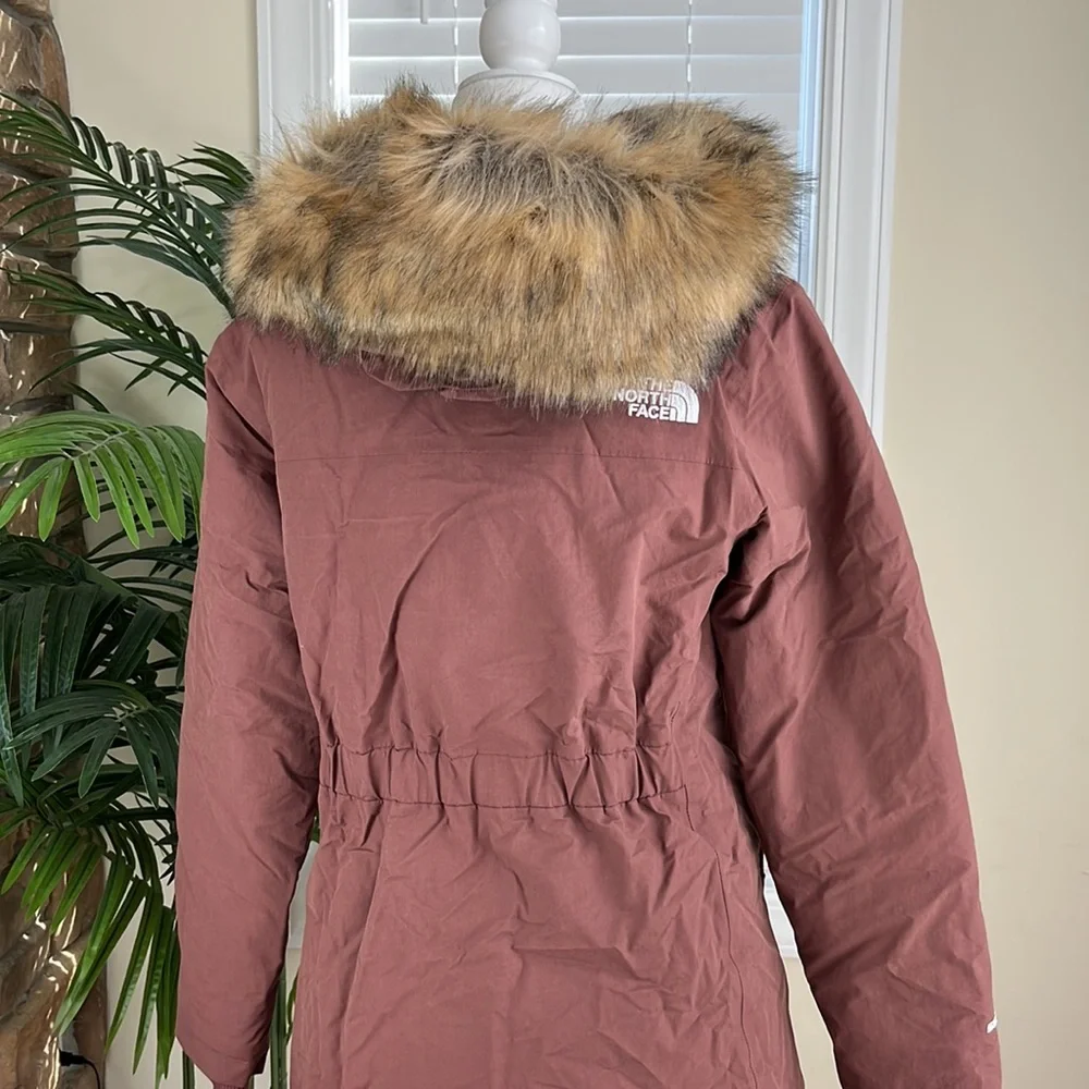 North Face Arctic Hooded Parka - Picture 4 of 8